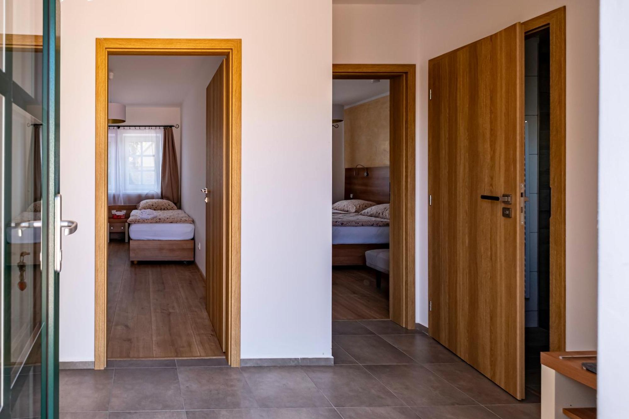 U Katalpy Hotel Sedlec  Kültér fotó
